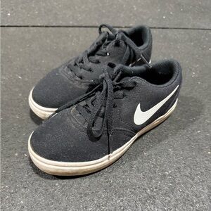 Nike Kids Black and White Sneakers